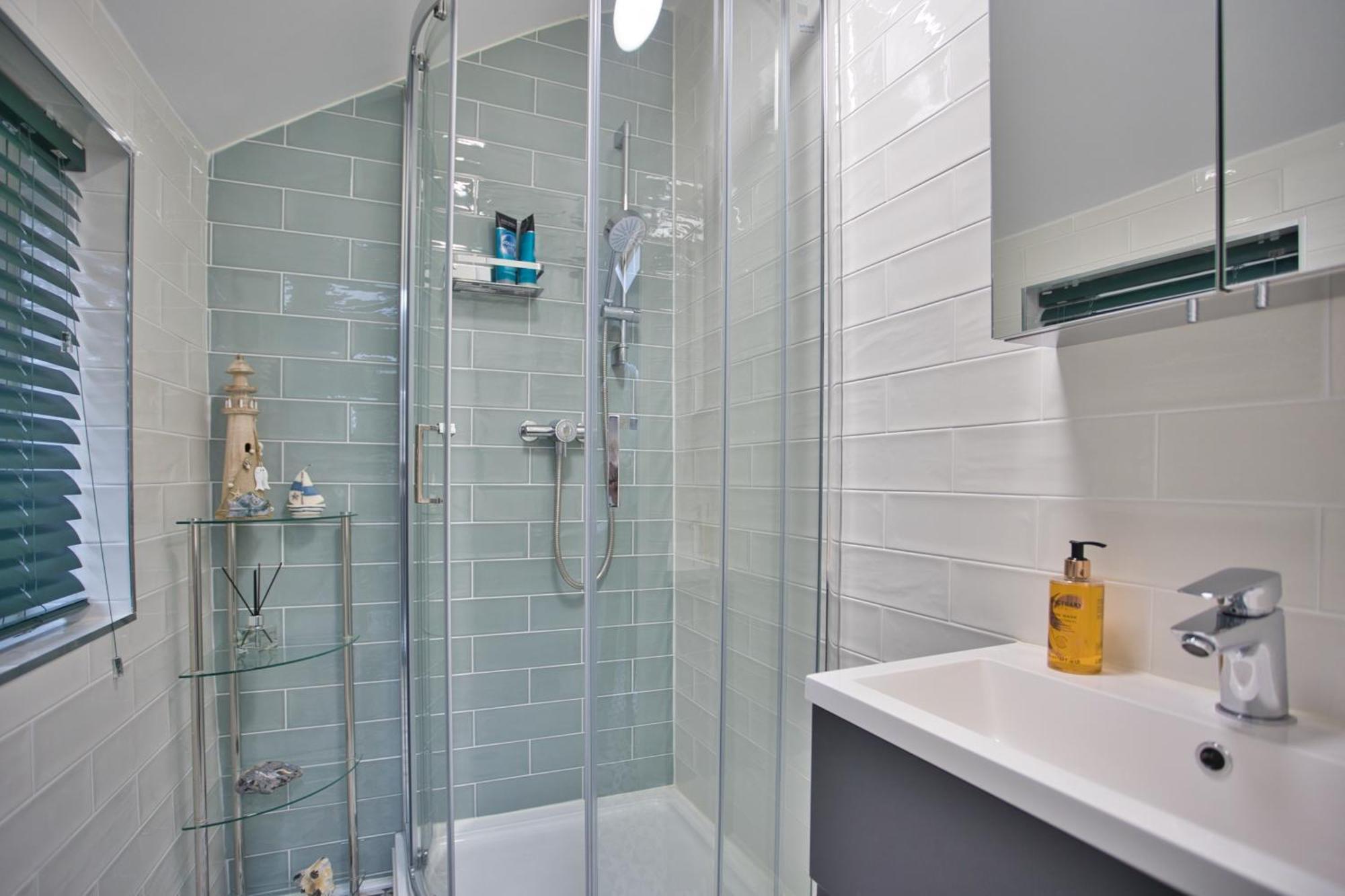 Spacious Seaside Escape In The Heart Of Deal, 4 Mins From The Beach 外观 照片