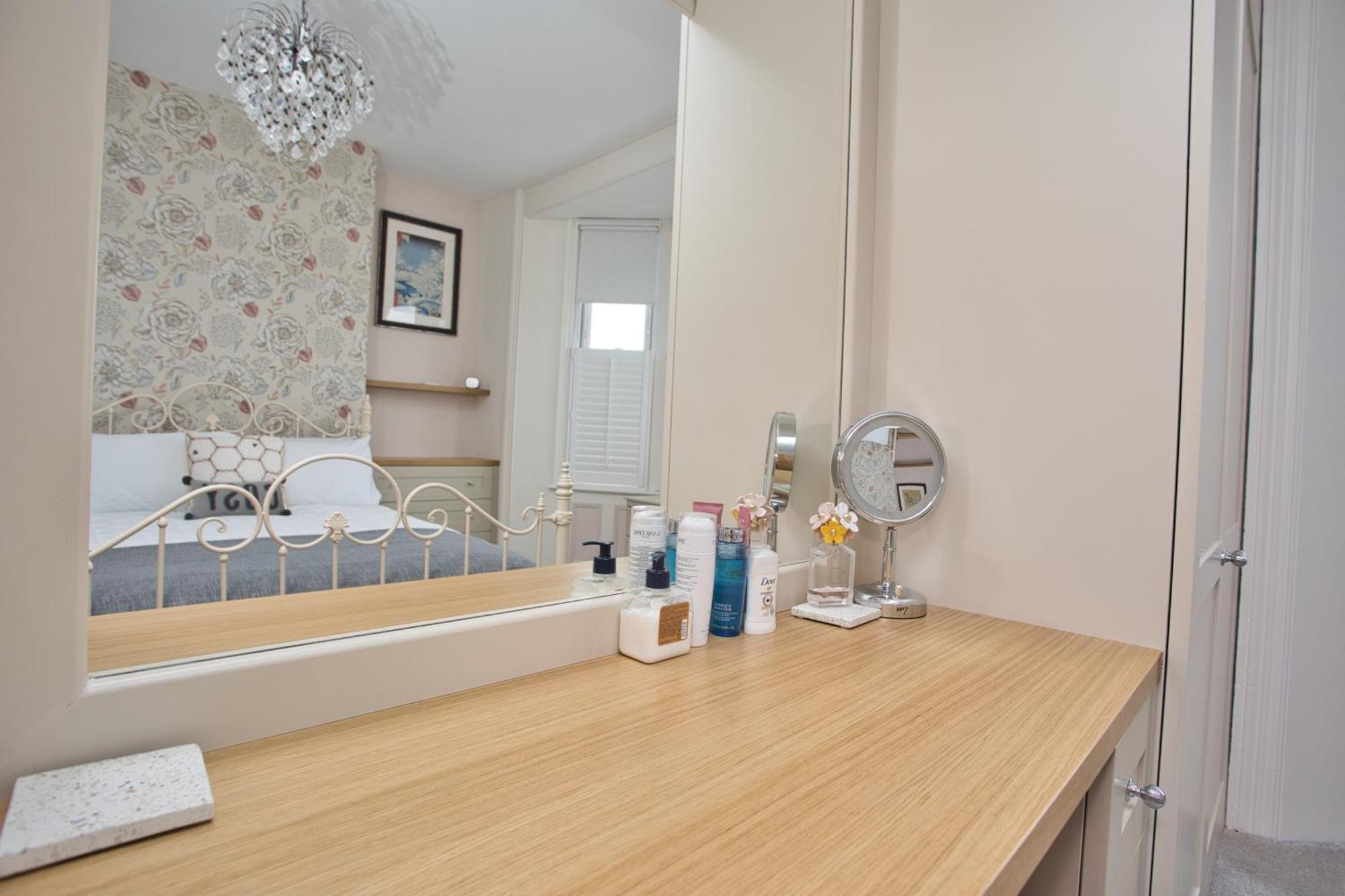 Spacious Seaside Escape In The Heart Of Deal, 4 Mins From The Beach 外观 照片