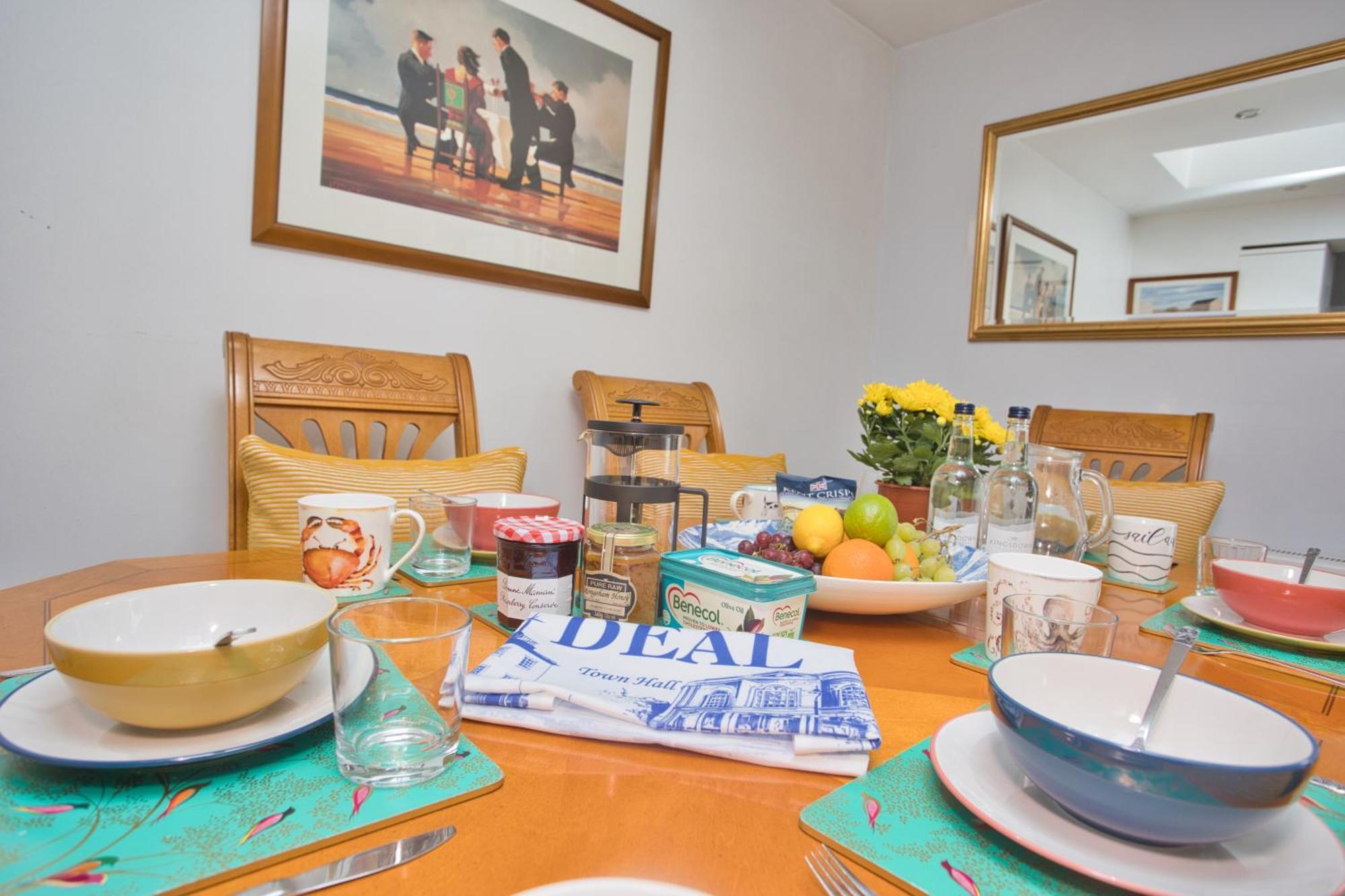 Spacious Seaside Escape In The Heart Of Deal, 4 Mins From The Beach 外观 照片