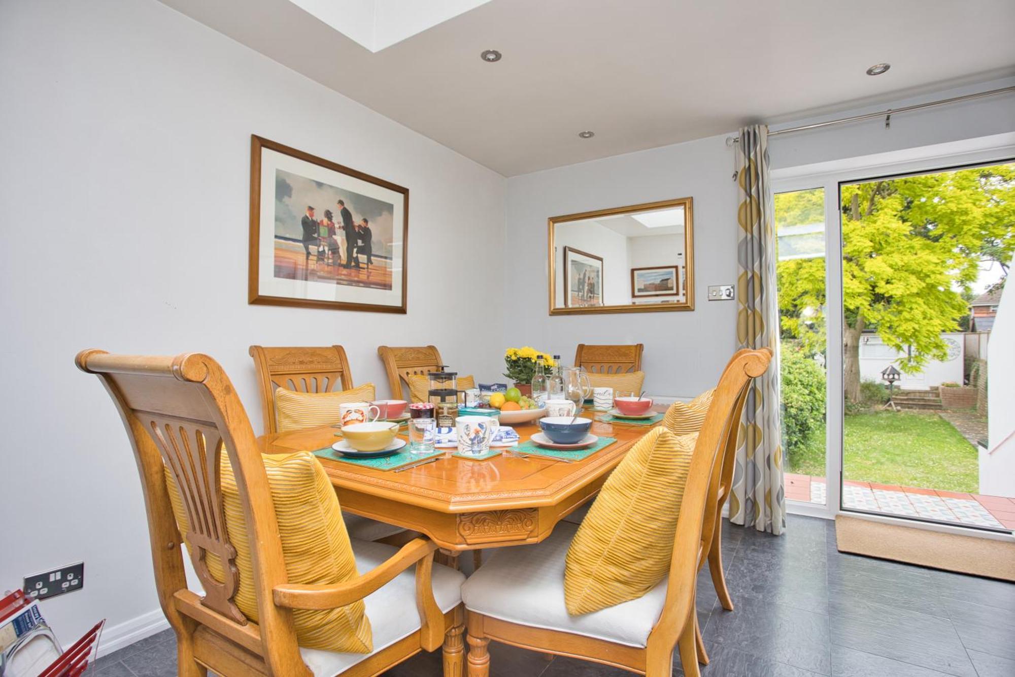 Spacious Seaside Escape In The Heart Of Deal, 4 Mins From The Beach 外观 照片
