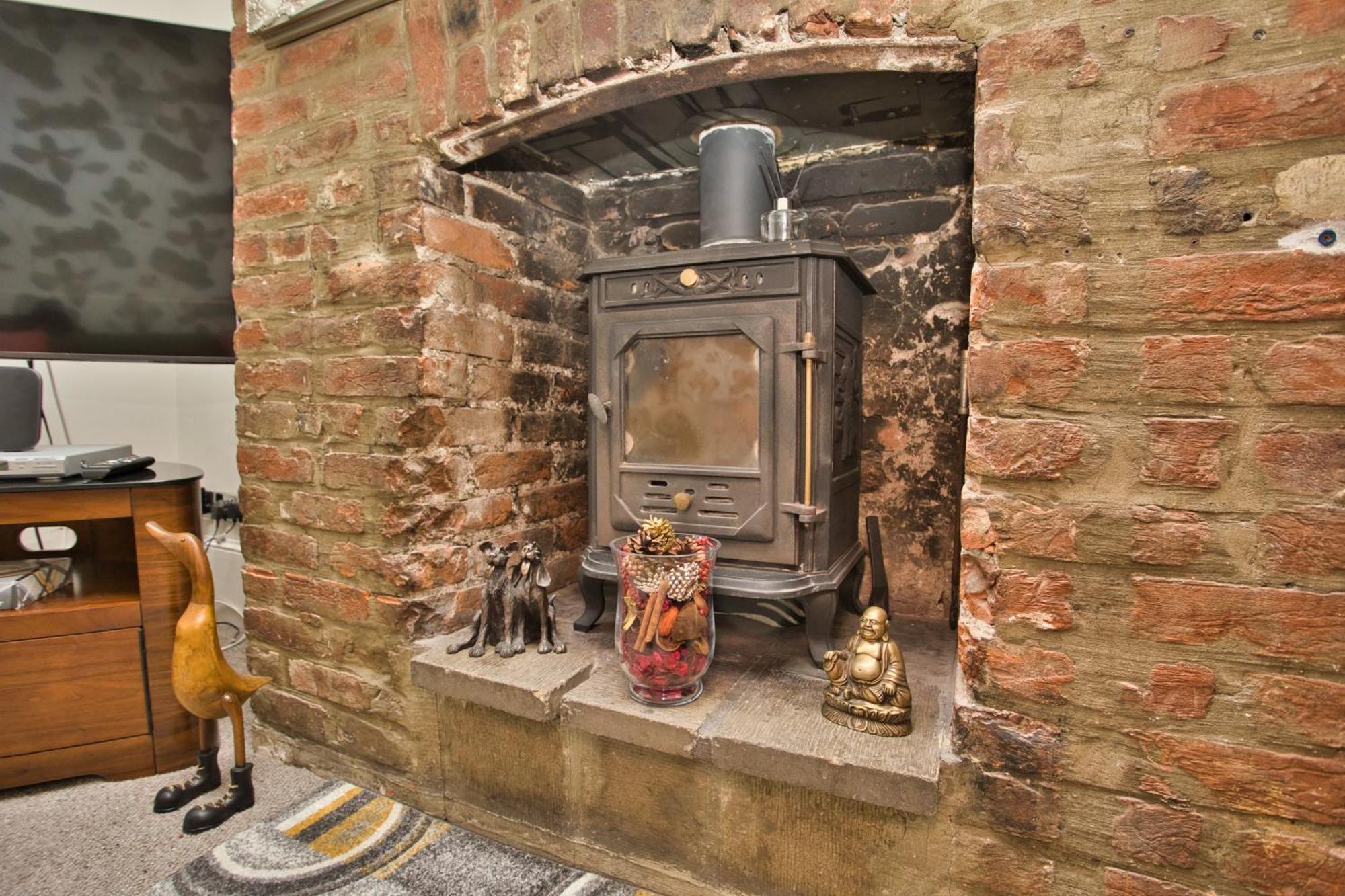 Spacious Seaside Escape In The Heart Of Deal, 4 Mins From The Beach 外观 照片